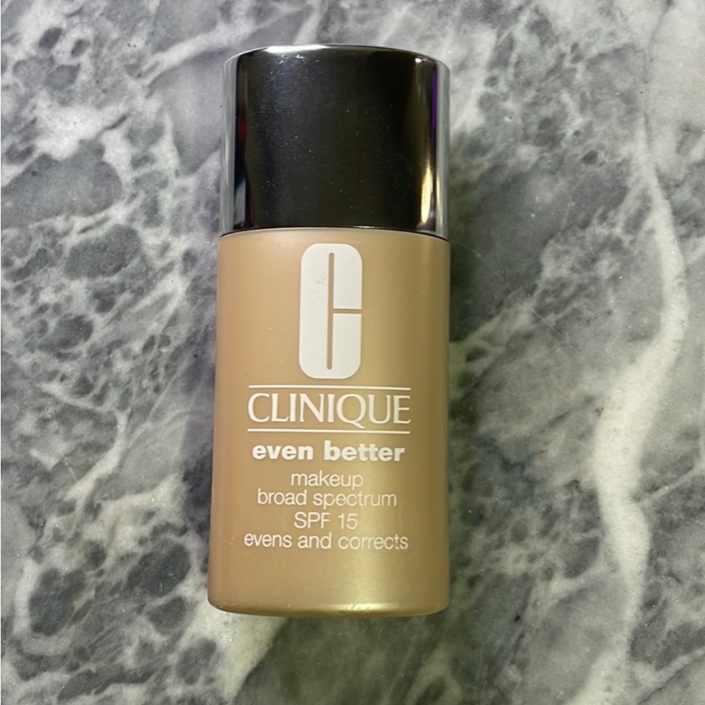 Clinique Even Better Foundation Deep Neutral